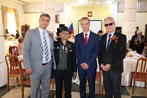 О приеме по случаю Дня Победы